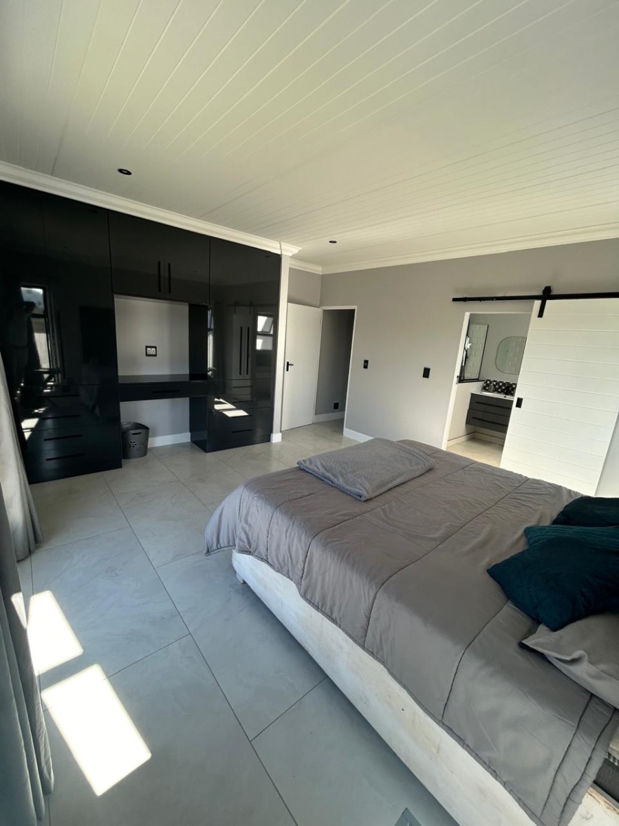 4 Bedroom Property for Sale in Shelley Point Western Cape